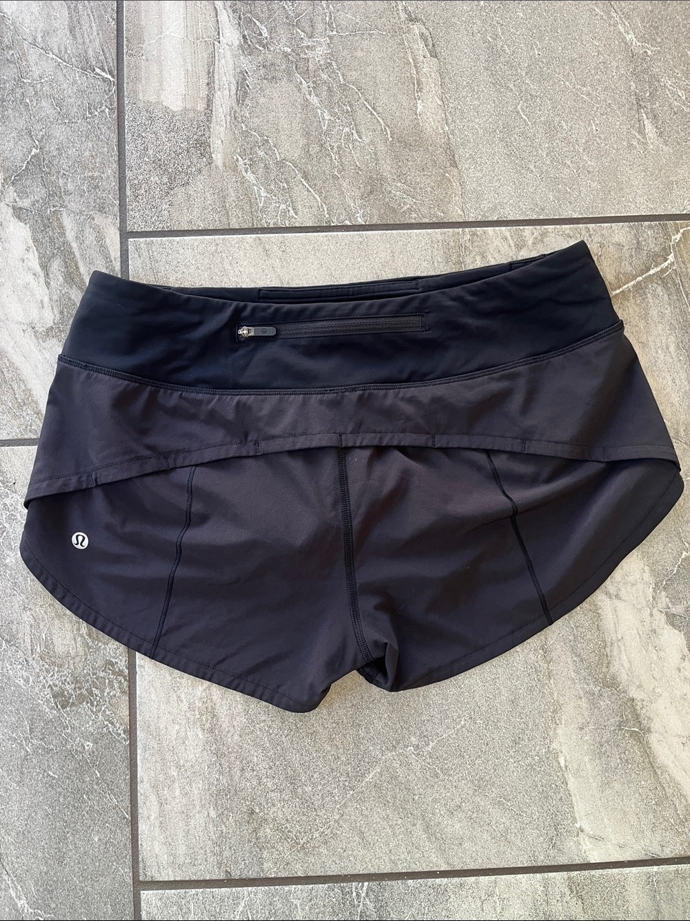 🍋 Lululemon Speed Short Black Size 6 Athlesiure Athletic Gym Running